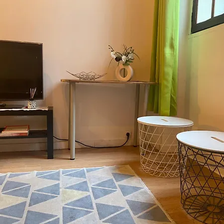 Apartment Charmant Studio Paris