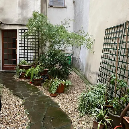 Apartment Charmant Studio